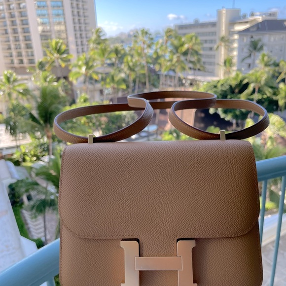 Constance 18 Sesame Epsom - Picture 2 of 4